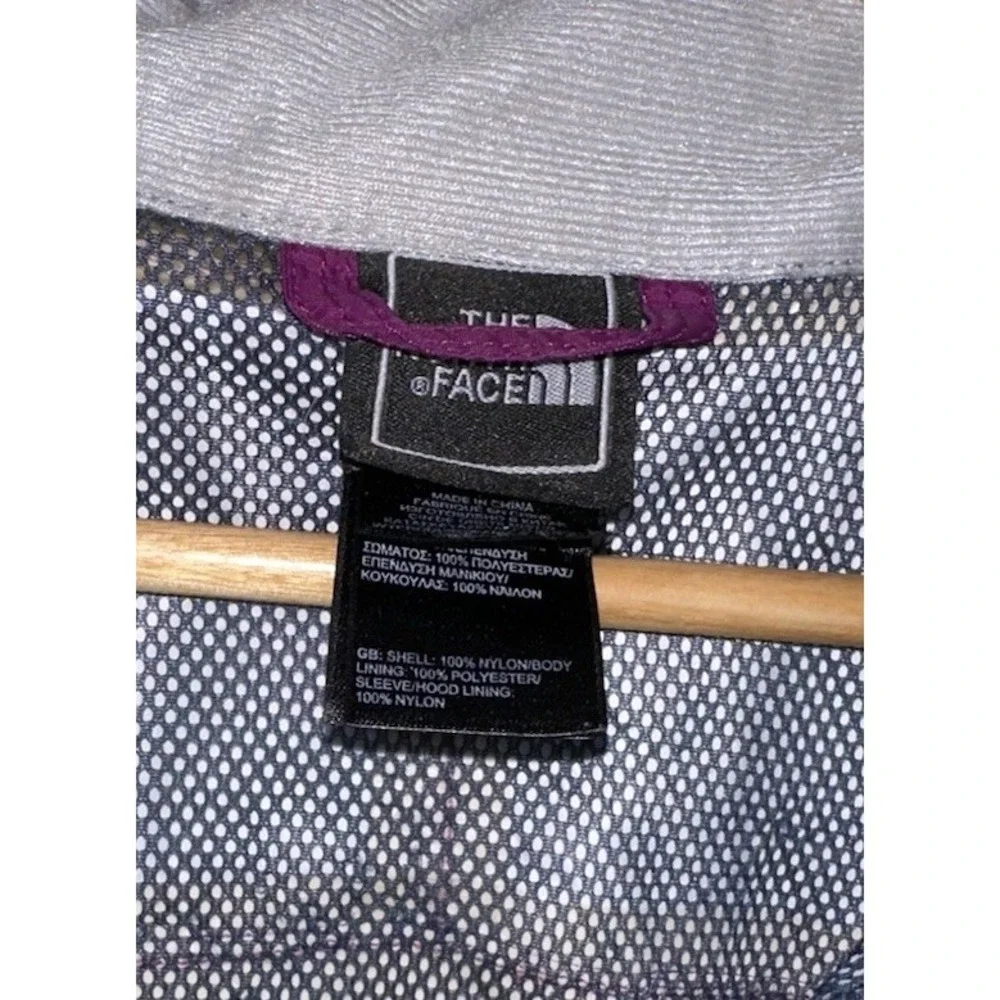 The North Face HYVENT Rain Jacket Girls 18 XL Nylon Waterproof Lightweight Hood‎
